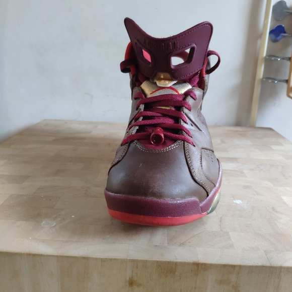 Nike Air Jordan 6 - "Cigar" Retro - Picture 13 of 16